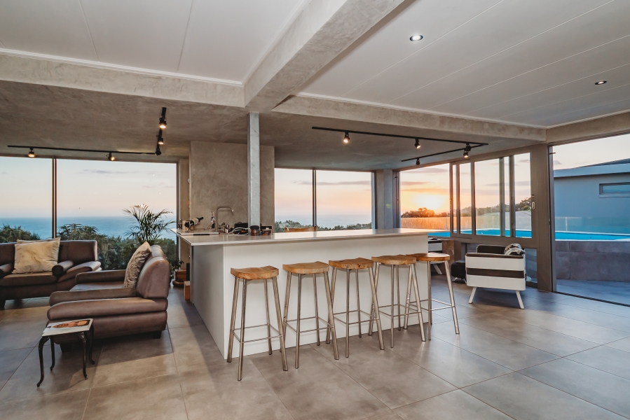 4 Bedroom Property for Sale in Herolds Bay Western Cape